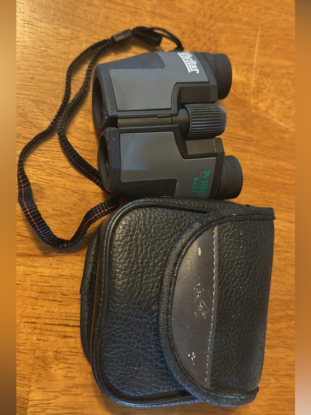 Vivitar PV Series \bm{8\times 22} Compact Pocket Binoculars with Case (Made in K